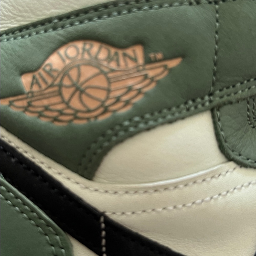 Nike Jordan 1 Mid Dutch Green - Picture 7 of 7